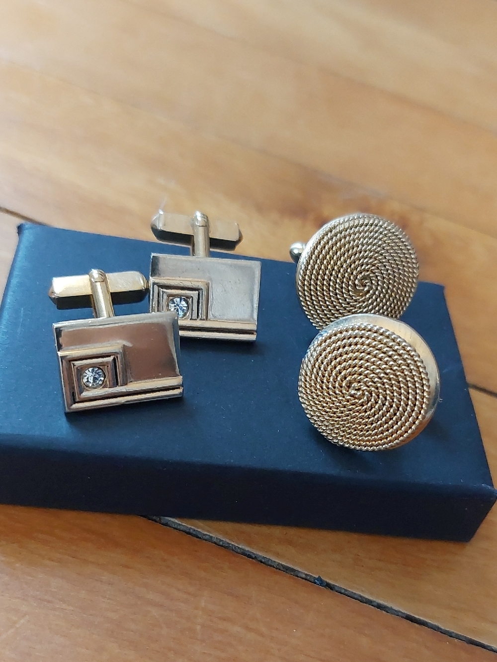 Lot 2 Pair Vintage Goldtone Cufflinks Swank Cuff Links